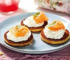 Preparatele per una pausa tra bambini, in famiglia, o per un caffè tra amici e ci si può sbizzarrire a realizzare dolci per la merenda, le ricette sono davvero tante, ma quelle classiche non deludono mai… 5 Idee Per Una Gustosa Merenda Salata Fatta In Casa
