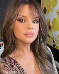 Shonda Huff's Instagram, Twitter & Facebook