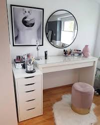 Untuk melakukan pembelian / pemesanan meja rias kamar tidur king di lakukan dengan dua cara, yaitu: Dressing Table Inspiration Meja Rias Minamalis Gaya Terbaru Tata Letak Lemari Dekorasi Ruang Rias Dekor Kamar Tidur