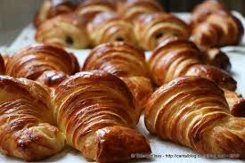 Des Croissants Au Beurre Pas Ordinaires Pas Du Tout Un Grain De Cuisine Pate Feuilletee Recette Croissants Cuisine