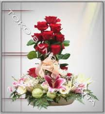 Gambar terkait dengan bunga altar pernikahan. 10 Ide Contoh Rangkaian Bunga Altar Natal Inspiratif Galeri