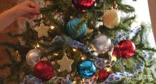 Deco mesh is a great way to add a decorative touch to any room in your home with this decorative mesh window curtain panel that is sure to be a focal point of any space. 3 Ways To Put Deco Mesh On A Christmas Tree Wikihow