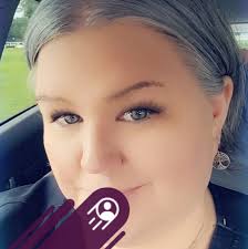 Which character dining does Daisy make an appearance at?