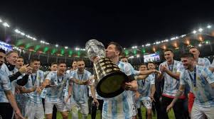 Profesional de fútbol copa argentina argentine copa de la superliga argentine trofeo de division copa chile international u20 friendly segunda división de chile chilean supercopa. L Argentina Vince La Copa America Primo Trofeo Con L Albiceleste Per Messi Il Faro Online