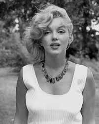 The stunning, sultry and iconic marilyn monroe. Black And White Marilyn Monroe Actors Paint By Numbers Numpaint Paint By Numbers