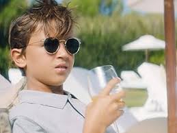 Alles Fifty Fifty [Blu-ray]: Amazon.de: Bleibtreu, Moritz, Tonke, Laura,  Thatenhorst, Valentin, Kross, David, Stein, Axel, Golafshan, Alireza,  Bleibtreu, Moritz, Tonke, Laura: DVD & Blu-ray