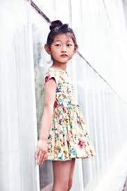 Tenía ya muchas ganas de poner estas fotos en el blog, motoreta es una marca admirable, llena de calidad, sencillez y elegancia. Pin By Rubyellen Bratcher Wovenfolk On Kids Fashion Little Girl Fashion Kids Fashion Little Kid Fashion