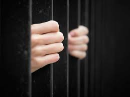 Resultado de imagen para dibujo de mujer en prision