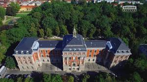 Im botanischen garten ist das tragen einer schutzmaske ist erforderlich, wenn ein mindestabstand von 1,5m nicht eingehalten werden kann. Botanischer Garten Erlangen Startseite