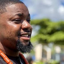 If you know Commy's family Link up!!!!