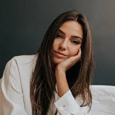 Hannah Eve's Instagram, Twitter & Facebook