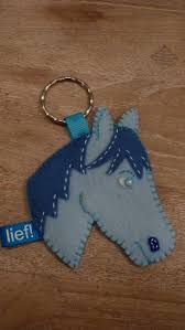 Pin De Jeanne Vanoppen En Ezels Juguetes De Fieltro Llaveros De Fieltro Animales De Fieltro
