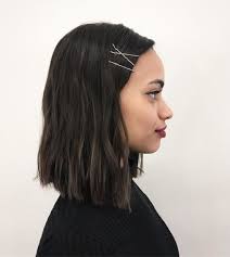 What hairstyle can you do with straight hair? 25 Ways You Ve Never Thought To Wear Bobby Pins Bobby Pin Hairstyles Clip Hairstyles Thick Hair Styles