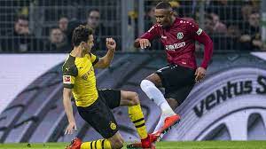 Der mittelfeldspieler ist bei einem zweikampf gegen alan browne (24) umgeknickt. Schwere Verletzung Nach Delaney Foul Saisonaus Fur Sarenren Bazee Sportbuzzer De