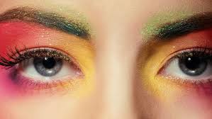 Semoga tutorial cara makeup mata ala korea ini bermanfaat untuk anda, jika ada pertanyaan atau saran jangan sungakan untuk meninggalkan komentar melalui kotak komentar dibawah. Cara Membersihkan Riasan Mata Dengan Benar