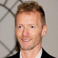 Kelly Langan's Instagram, Twitter & Facebook