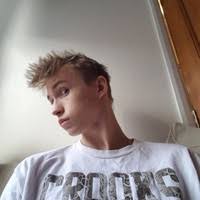 40+ "Tom Hassell" profiles