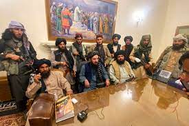 Ia sangat sedih lantaran mengaku dipecat taliban. 7gnwjqsvf7rgxm