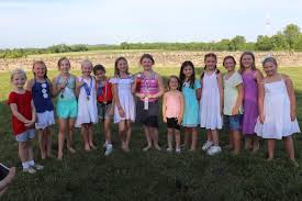 She studied foods and nutrition at the university of tennessee, and also holds a master's degree in biochemistry. Gwen And Joe Lara Celebrate The Last Day Of School With A Party At Ashlawn Remnant Fellowship News