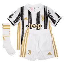 Skriv ut med ditt eget namn eller din favoritspelare. Juventus Hemmatroja 2020 21 Mini Kit Barn Www Unisportstore Se