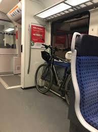 Michael Neumann On Twitter Das Rad Da Wo Es In Der S Bahn Hingehort Nichts Steht Im Weg Alle Kommen Zugig Durch Klappt In Stuttgart Leider Nur Bei Leerer S Bahn Vvs Fahrradabteil