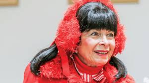 Grosse Pointe Shores woman keeps Christmas Carol tradition going