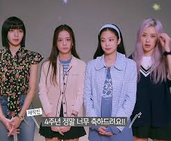 Zeynep Balan Adli Kullanicinin 24 365 With Blackpink It S Over Panosundaki Pin 2020