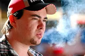 Smokers ignore No Tobacco Day