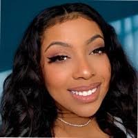 Michelle Redwine's Instagram, Twitter & Facebook