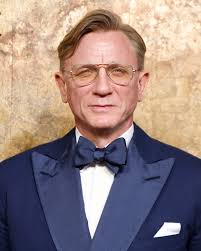 Daniel Craig: Biography, Actor, Golden Globe Nominee