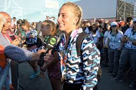 Journalists of tnt sports interview lourdes perez to las leoncitas national team after the women's hockey final at the 2018 youth olympic games in buenos aires. Tnt Sports Argentina Wikipedia La Enciclopedia Libre