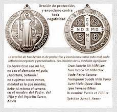 Exorcismo de la medalla desan benito c. Rezar Con Oraciones Medalla Cruz Del Abad San Benito De Nursia Historia Significado Y Oraciones San Benito De Nursia Oracion A San Benito San Benito