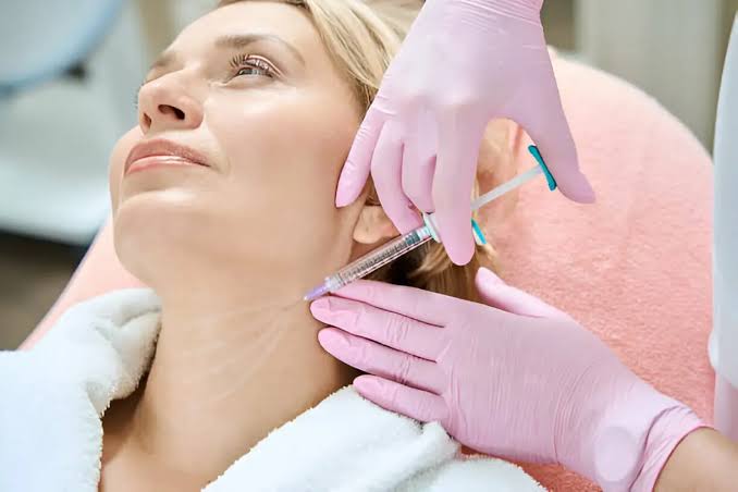 Nefertiti Neck Lift: The Secret to a Sculpted Jawline