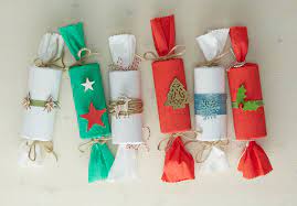 Toilet paper roll instructions are included as well, but the rolls will be smaller and not quite as sturdy. Make Your Own Diy Christmas Crackers This Year Mykitchen