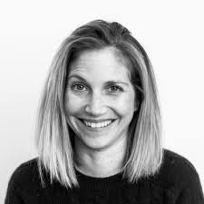 Dubsado Certified Specialist + Honeybook Educator + Pic-Time Expert