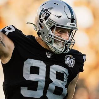 Maxx Crosby finds himself at the center of a historic NFL trade war, do AI tạo