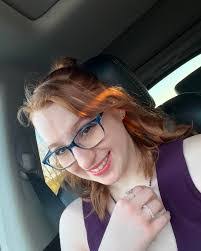 Sarah Tackett's Instagram, Twitter & Facebook