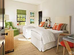 How To Decorate With Twin Beds Twin Beds Guest Room Bedroom Design Contemporary Bedroom