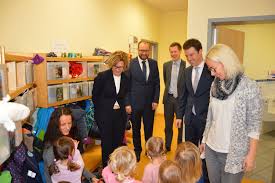 Diese seite wurde erstellt, um informationen zu den öffnungszeiten. Spende Aus Bw Bank Pramiensparen Ps Sparen 5 000 Euro Fur Wasserspielplatz Des Kinderhauses Im Bruckle In Bretten Bretten