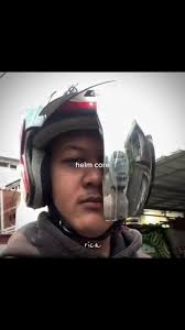 Helm Viral