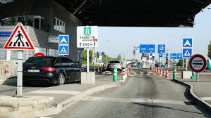 La frontière entre l'italie et la suisse est la frontière internationale séparant ces deux pays. La Suisse Rouvre 15 Points De Passage Frontaliers Des Lundi Altamega Dab Radio