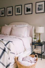 A Peek Into Our Cozy Nyc Apartment Guest Room Gal Meets Glam Small Apartment Bedrooms Bedroom Design Stylish Bedroom Design