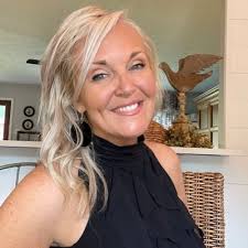 LorieAnnWho (@Simpleton4Life)