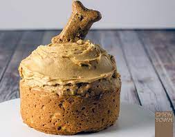 Si nous ne respections pas cela, la cacahuète devient alors un aliment toxique pour le chien, le beurre de cacahuète aussi, pouvant causer de nombreux problèmes digestifs, comme des vomissements ou de la diarrhée. Atelier Diy Gateau D Anniversaire Pour Chien Et Chat Blog