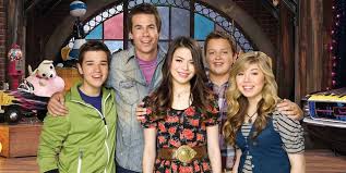 It's no surprise that it now has a sequel series on paramount plus. An Icarly Reboot Is On The Way Kiss