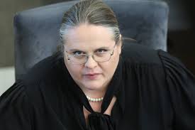 A. Širinskienė siekia, kad Seimo nariams po kadencijos reikėtų grąžinti įrangą, įsigytą už parlamentines lėšas