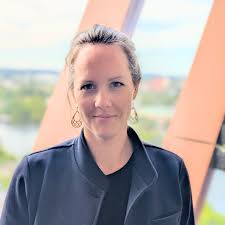 Elizabeth Barnes | Earth & Environment