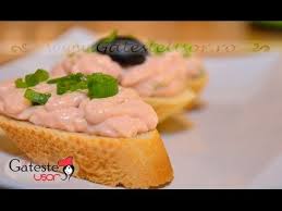 Însă salata de icre din magazin conține foarte mulți aditivi și coloranți și nu are același gust proaspăt ca cea pregătită în casă. Reteta De Salata De Icre Cu Ceapa Youtube