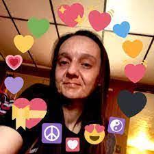 Jennifer Walp's Instagram, Twitter & Facebook