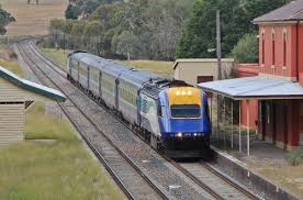 The first xplorer entered service in 1993, with the first endeavour doing so in 1994. New South Wales Seeks Private Finance For Regional Fleet Replacement International Railway Journal